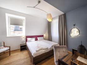 Квартира сдается в аренду за 2 000 € в месяц в Heidelberg, Friedrich-Ebert-Anlage