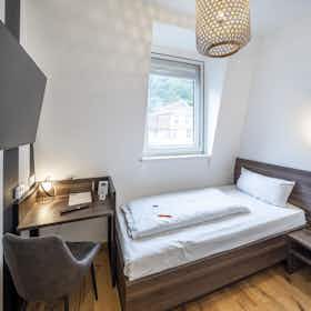Appartement à louer pour 1 700 €/mois à Heidelberg, Friedrich-Ebert-Anlage