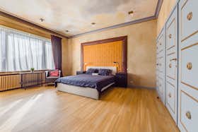 Private room for rent for €1,000 per month in Ixelles, Avenue de l'Université