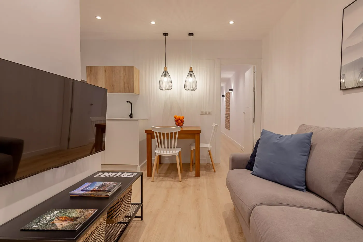 4-Bedroom Apartment in Calle Bermúdez de Castro, Oviedo 2