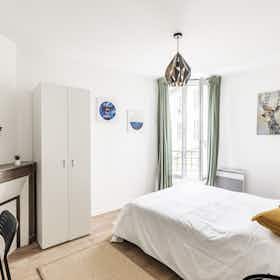 Lägenhet att hyra för 2 600 € i månaden i Courbevoie, Avenue de la République