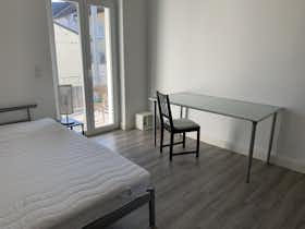 Pokój prywatny do wynajęcia za 739 € miesięcznie w mieście Frankfurt am Main, Auf der Beun