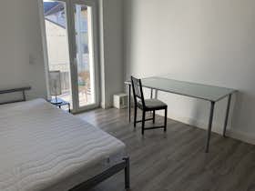 私人房间 正在以 €739 的月租出租，其位于 Frankfurt am Main, Auf der Beun