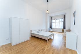 Private room for rent for €799 per month in Berlin, Bornholmer Straße