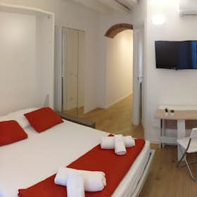Studio for rent for €1,100 per month in Milan, Via Luigi Federico Menabrea