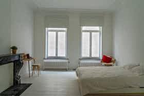 Privé kamer te huur voor € 450 per maand in Charleroi, Rue Puissant d'Agimont