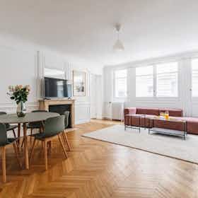 Private room for rent for €1,500 per month in Paris, Avenue Robert Schuman