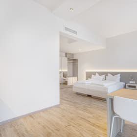 Wohnung for rent for 1.650 € per month in Munich, Clarita-Bernhard-Straße
