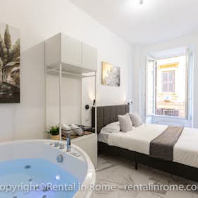 Apartment for rent for €3,500 per month in Rome, Via Germanico