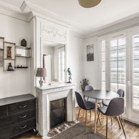 Apartment for rent for €2,600 per month in Paris, Rue Eugène Millon