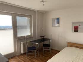 Отдельная комната сдается в аренду за 690 € в месяц в Eschborn, Lübecker Straße