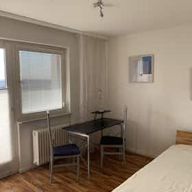 Отдельная комната сдается в аренду за 690 € в месяц в Eschborn, Lübecker Straße
