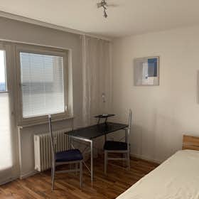 WG-Zimmer for rent for 690 € per month in Eschborn, Lübecker Straße