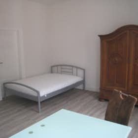 Pokój prywatny do wynajęcia za 730 € miesięcznie w mieście Frankfurt am Main, Auf der Beun