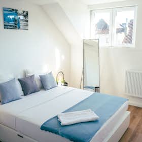 Private room for rent for €695 per month in Anderlecht, Chaussée de Mons