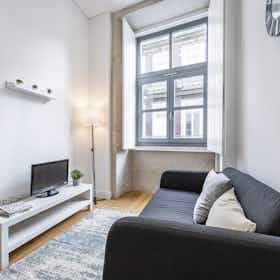 Apartment for rent for €1,400 per month in Porto, Rua Formosa