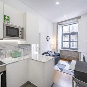 Apartment for rent for €1,500 per month in Porto, Rua Formosa