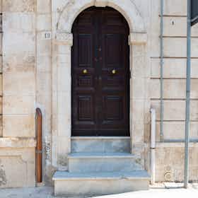 Квартира сдается в аренду за 400 € в месяц в Ostuni, Largo Bianchieri
