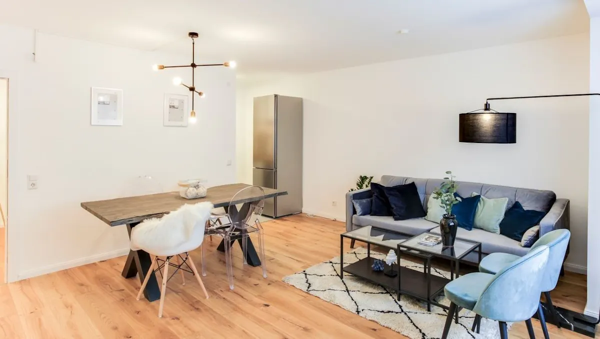 2-Bedroom Apartment in Düsselthaler Straße, Düsseldorf (1135127) ROOM