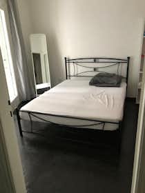 Apartament de închiriat pentru 350 EUR pe lună în Athens, Liosion