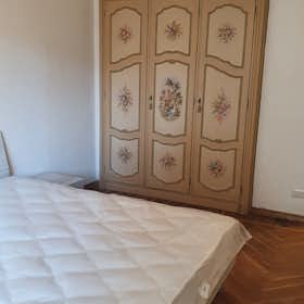 Private room for rent for €570 per month in Turin, Via Susa