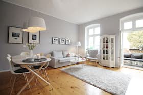 Apartment for rent for €2,900 per month in Berlin, Borsigstraße
