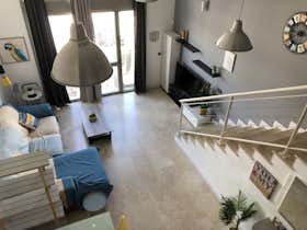 Квартира за оренду для 1 250 EUR на місяць у Madrid, Calle Laguna del Marquesado