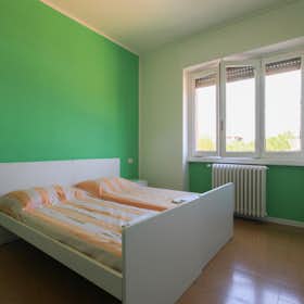 Apartment for rent for €1,600 per month in Milan, Via Ettore Ponti