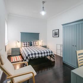Private room for rent for €670 per month in Lisbon, Avenida Praia da Vitória
