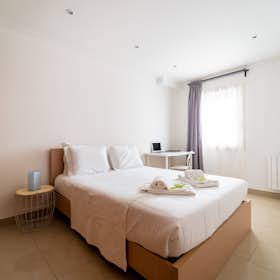 Отдельная комната сдается в аренду за 375 € в месяц в Braga, Rua do Taxa