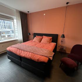 Apartment for rent for €2,550 per month in Rotterdam, Kruiskade