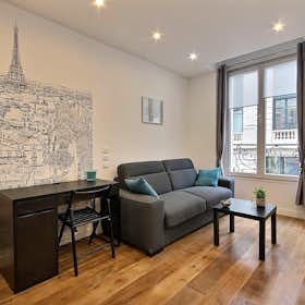 Studio for rent for €1,874 per month in Paris, Rue Poissonnière