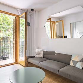 Apartment for rent for €1,800 per month in Barcelona, Carrer de Provença