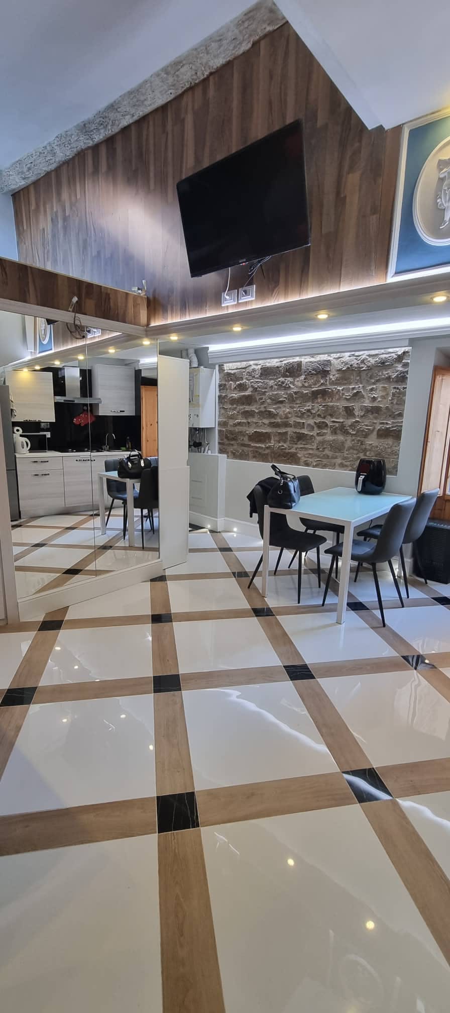 preview gallery tile