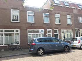 Apartment for rent for €1,295 per month in Utrecht, 2e Atjehstraat