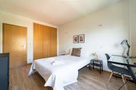 私人房间 正在以 €400 的月租出租，其位于 Braga, Rua Irmãs Missionárias Espírito Santo