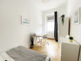 Private room for rent for €550 per month in Vienna, Hellwagstraße