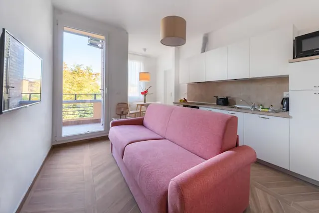 1-Bedroom Apartment in Via Giuseppe Massarenti, Bologna (1139359) room image 1