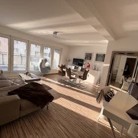 Apartment for rent for €2,900 per month in Frankfurt am Main, Kölner Straße