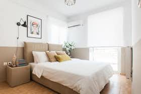 Apartamento en alquiler por 750 € al mes en Athens, Tharypou