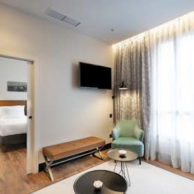 Private room for rent for €3,630 per month in Bilbao, Mazarredo zumarkalea