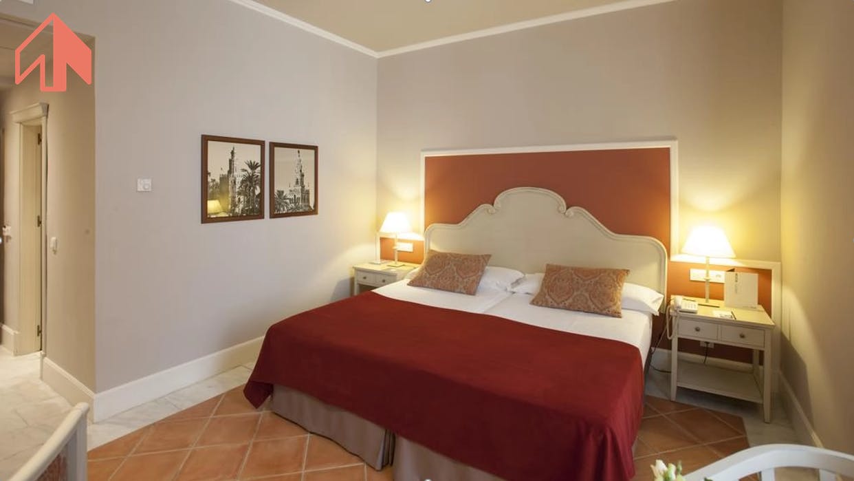 Private room for rent for €3,630 per month in Sevilla, Calle Castelar