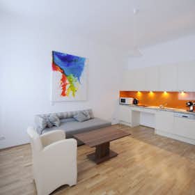Studio for rent for €1,490 per month in Vienna, Antonsplatz