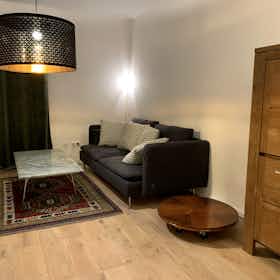 Apartment for rent for €1,495 per month in Frankfurt am Main, Kesselstädter Straße