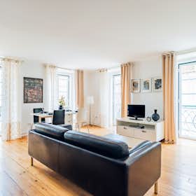 Apartment for rent for €2,000 per month in Lisbon, Rua da Condessa