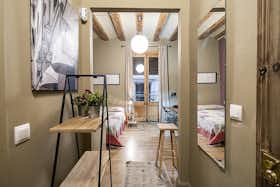 Studio for rent for €900 per month in Barcelona, Carrer dels Cotoners