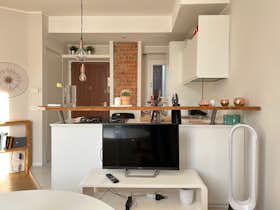 Apartment for rent for €1,400 per month in Milan, Via Giulio e Corrado Venini