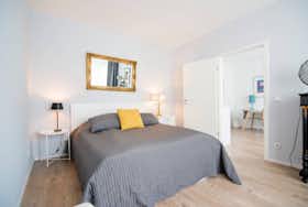 Appartement te huur voor € 1.320 per maand in Düsseldorf, Moltkestraße