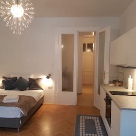 Apartment for rent for €1,190 per month in Vienna, Rögergasse