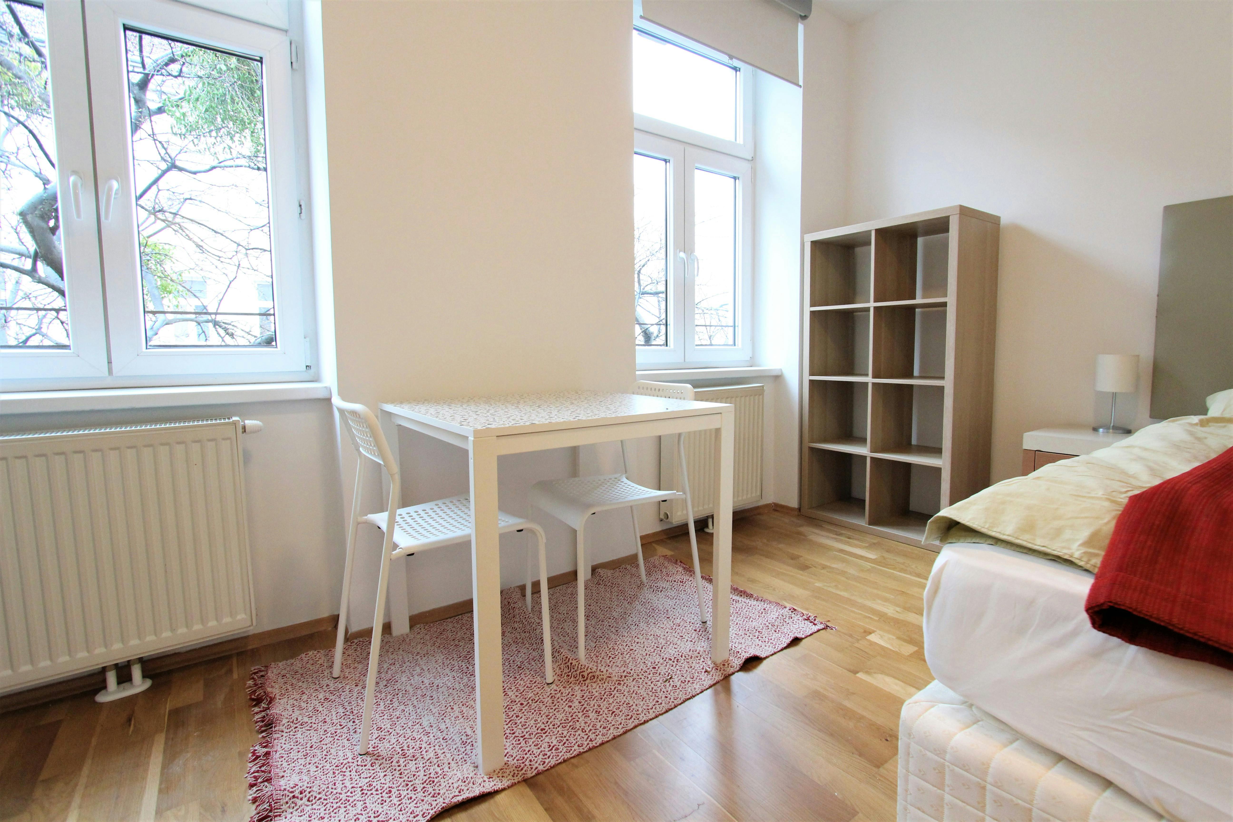 Apartment for rent for €990 per month in Vienna, Lerchenfelder Gürtel